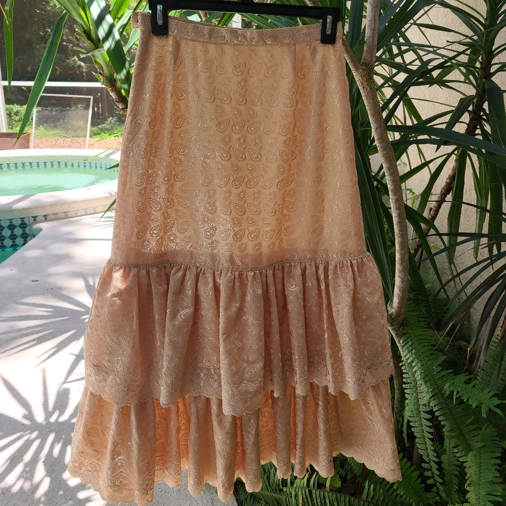 Tiered ruffle skirt in peachy color